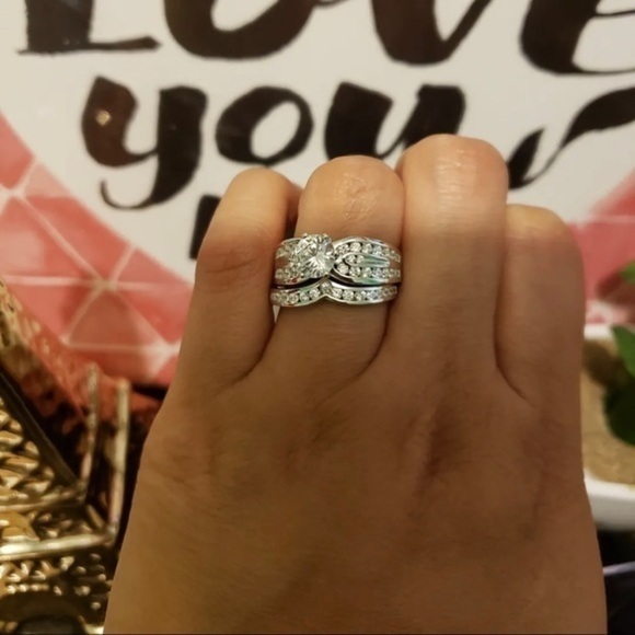 925 Sterling Silver Elegant Engagement Set CZ Ring - Picture 6 of 7